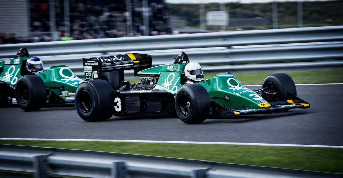 Viva a emoção das corridas com os melhores simuladores de fórmula 1