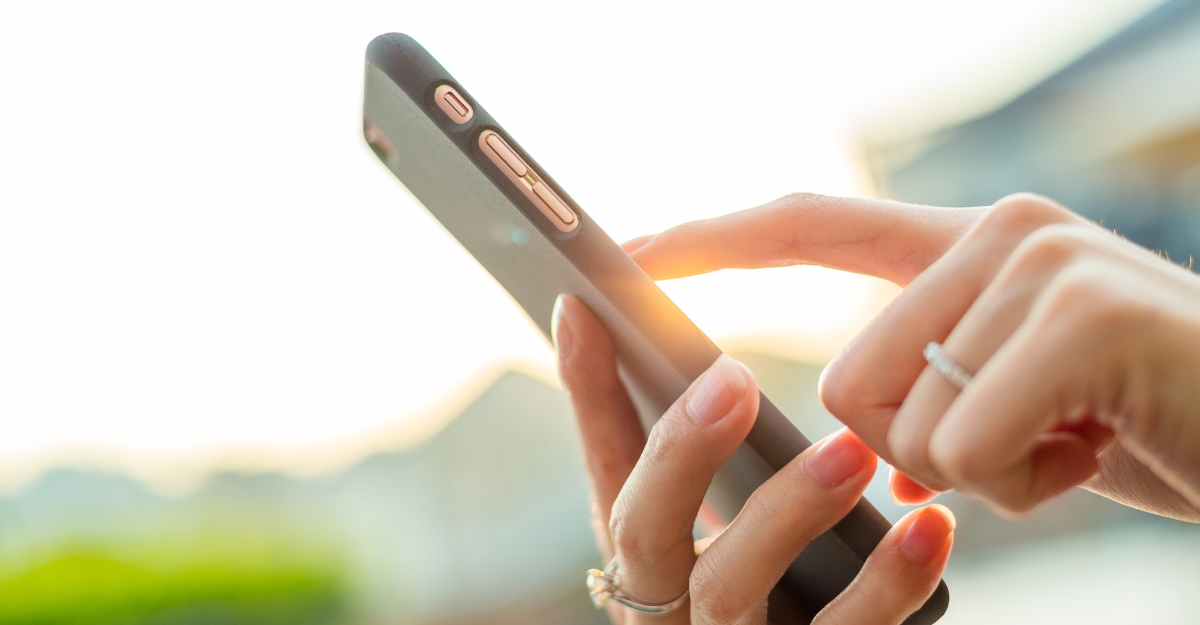 Como colocar imagens com música no WhatsApp?